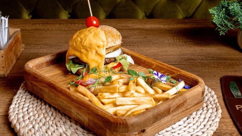PRIČIN BURGER